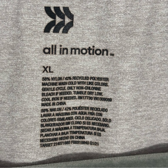 All in Motion Gray Crop Top Athletic Athleisure Running Work Out Sz XL Boxy Fit - Picture 7 of 7